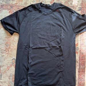 Black/Navy Lululemon Metalvent Tee